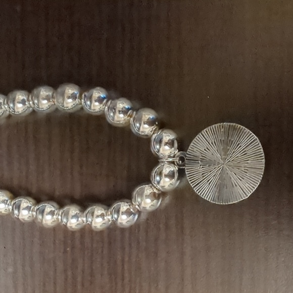 Green Bay Packers silver beaded Stretch Braclet - Picture 2 of 4